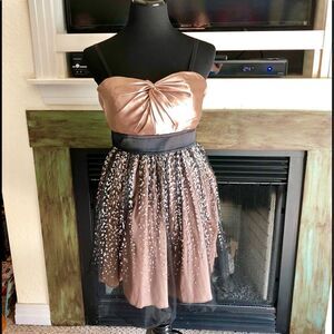 Adorable prom/ cocktail dress by  Teeze me